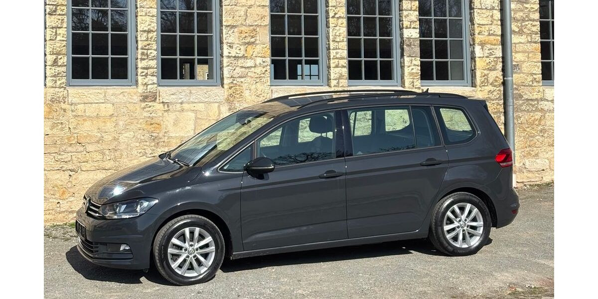 VW Touran 149.500 km 15.990 &euro; Wolfsburg 38446