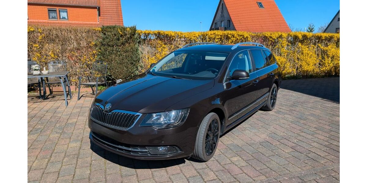 Skoda Superb 222.000 km 7.999 &euro; Bleicherode 99752