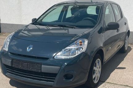 Renault Clio 111.485 km 3.490 &euro; Magdeburg 39128