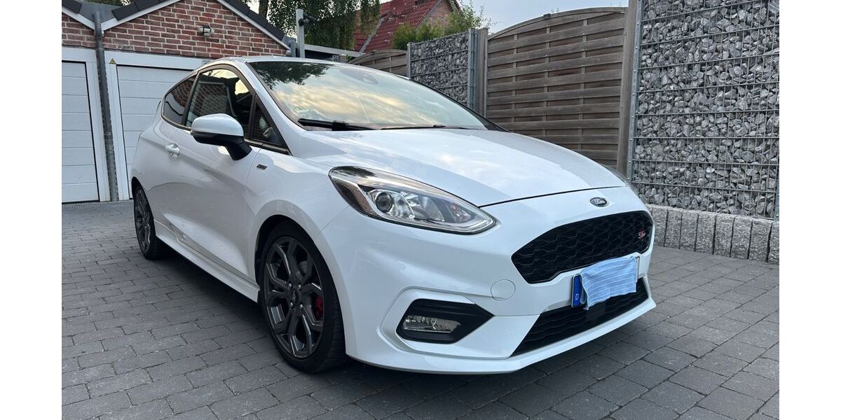 Ford Fiesta 28.000 km 11.990 &euro; Werne 59368