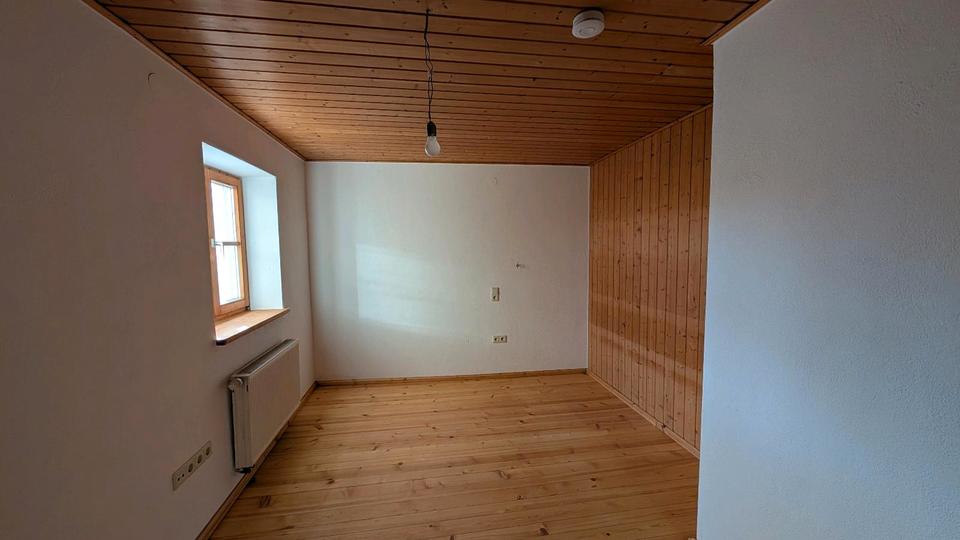 Erdgeschoßwohnung Feuchtwangen - 3 Zimmer, 80 m&sup2;, 750&euro; | Angebot:26055676