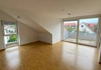 13051.115 Schöne 2-Zimmer DG-Wohnung