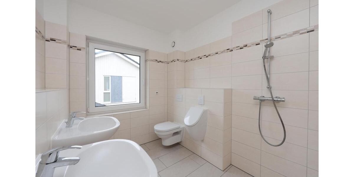 Villa Oranienburg - 4 Zimmer, 164 m&sup2;, 2.456&euro; | Angebot:25393506