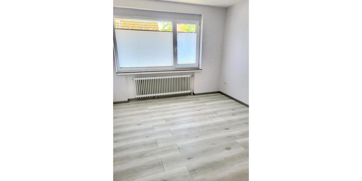 Mehrfamilienhaus, Wohnhaus Westoverledingen - 9 Zimmer, 200 m&sup2;, 349.000&euro; | Angebot:26885403