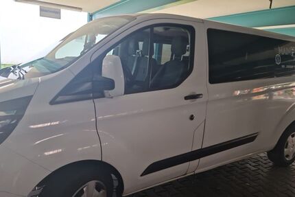 Ford Tourneo Custom 215.000 km 14.990 &euro; Rüsselsheim 65428