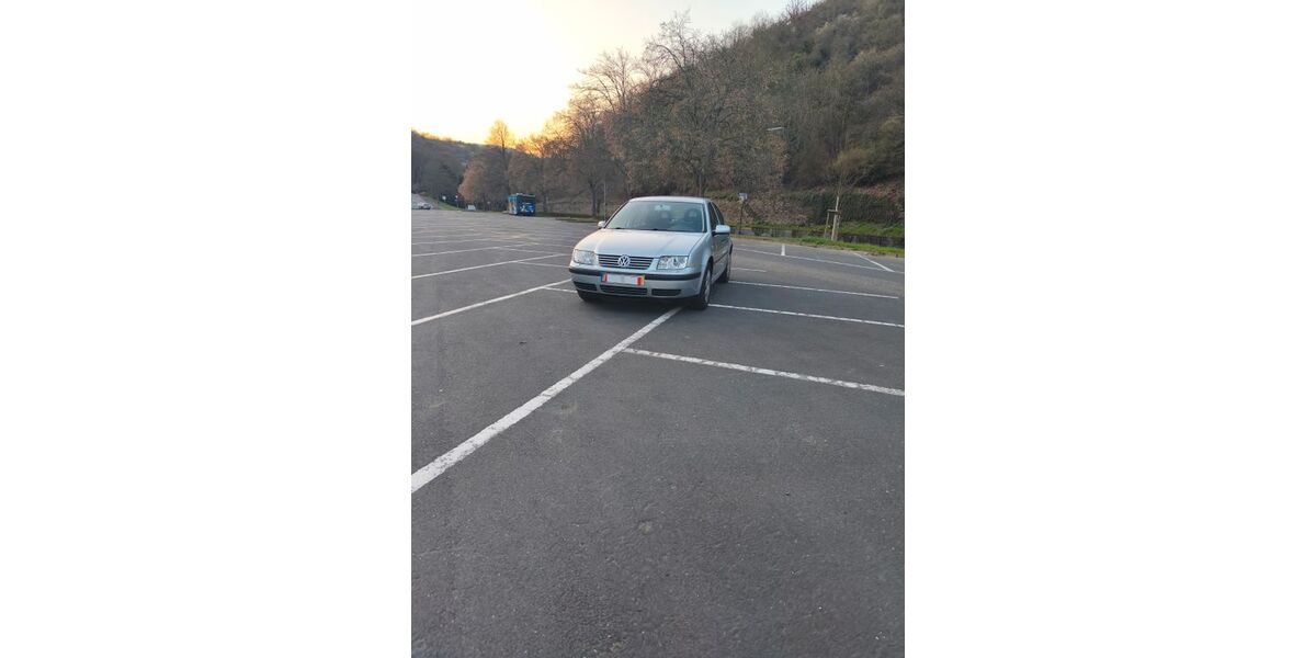 VW Bora 128.500 km 3.450 &euro; Boppard 56154