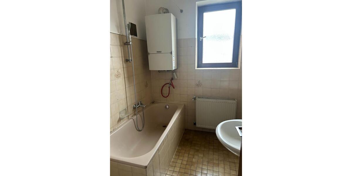 Etagenwohnung Selb - 3 Zimmer, 77 m&sup2;, 630&euro; | Angebot:25570339