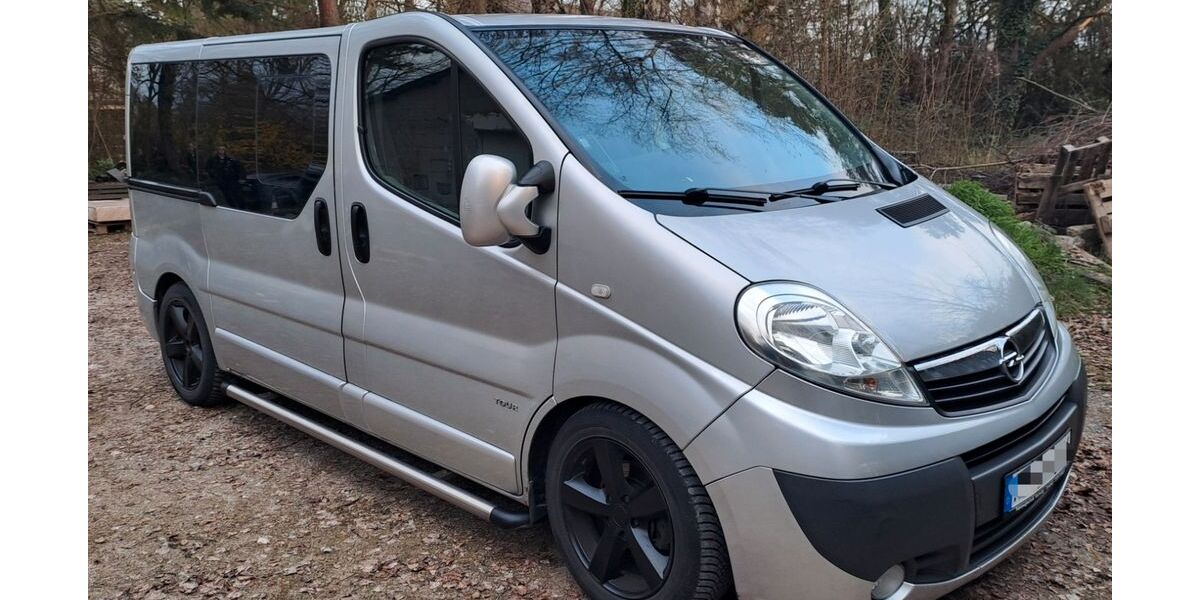 Opel Vivaro 135.000 km 10.500 &euro; Zellingen 97225