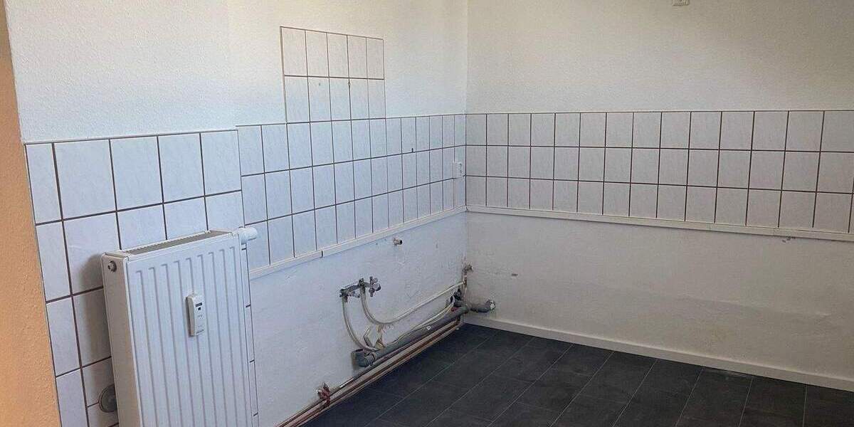 Gemütliche Dachgeschoss-Wohnung mit Kaminanschluss und begehbarem Kleiderschrank! 3 zimmer