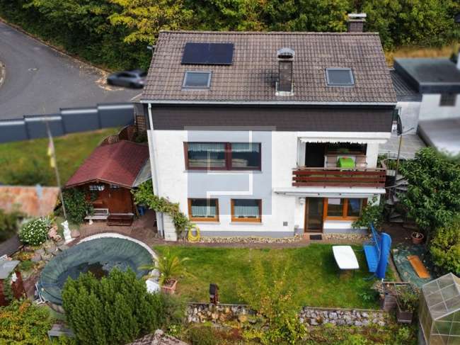 Haus zum Kaufen in Kreuztal 312.000 € 203 m²
