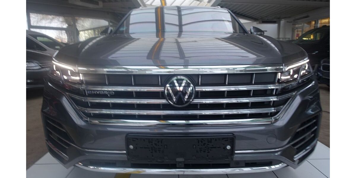 VW Touareg 43.146 km 46.990 &euro; Magdeburg 39130