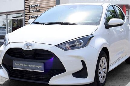 Toyota Yaris 21.701 km 12.990 &euro; Rathenow 14712
