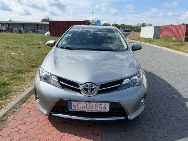 Toyota Auris 250.390 km 5.790 &euro; Salzhausen 21376