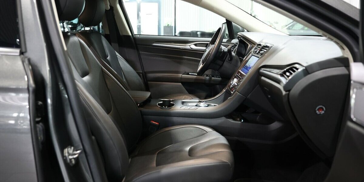 Ford Mondeo Tunier 2.0 EB TITANIUM / VOLL-LEDER, LED 115.000 km 17.444 &euro; Hamm 59077