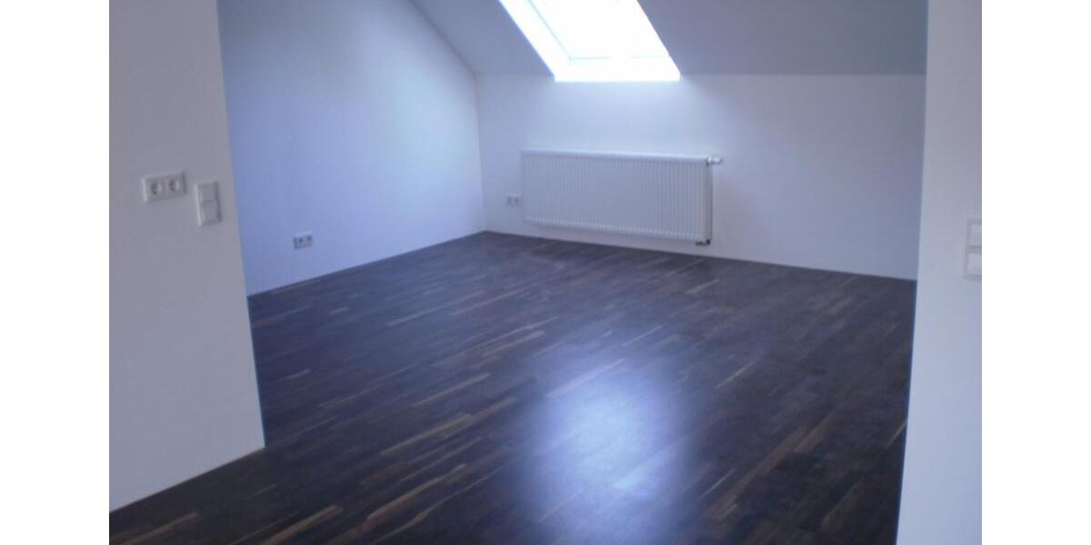 Moderne Dachgeschoss- Wohnung in Blieskastel-Breitfurt 3 zimmer