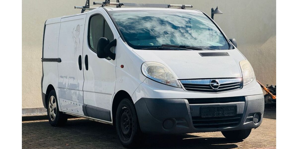 Opel Vivaro 144.000 km 4.499 &euro; Au am Rhein 76474