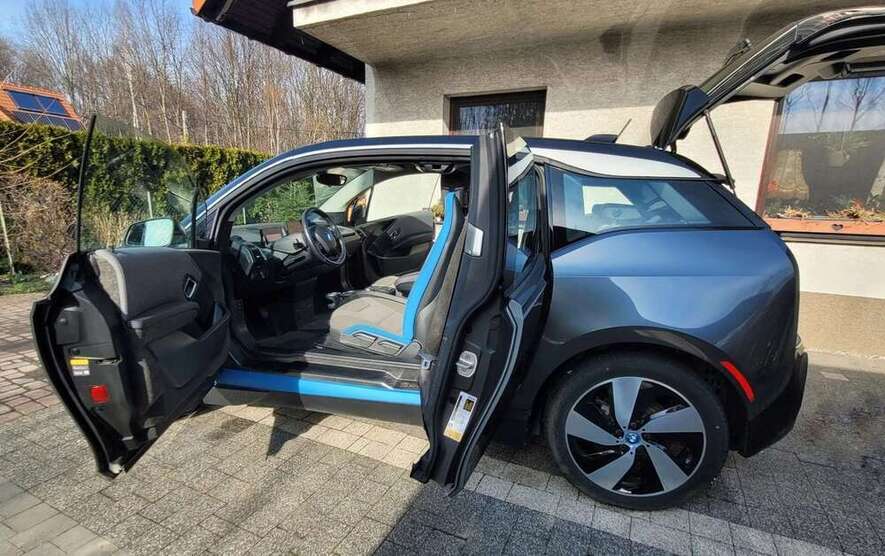 i3