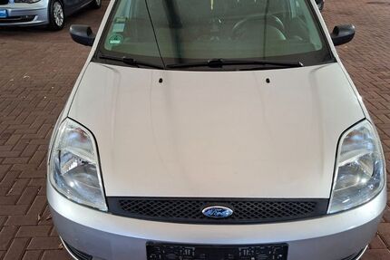 Ford Fiesta 149.500 km 2.750 &euro; Wülfrath 42489