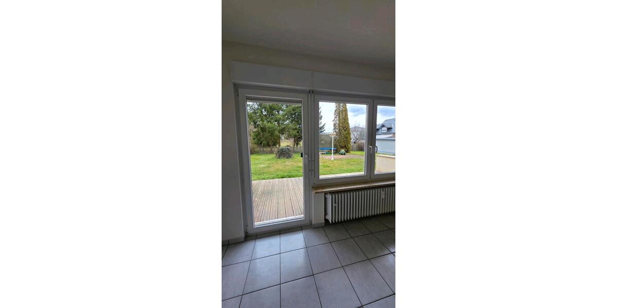 Erdgeschoßwohnung Kirchberg (Hunsrück) - 3 Zimmer, 85 m&sup2;, 820&euro; | Angebot:25543085