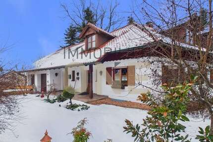 Haus zum Kaufen in Mallersdorf-Pfaffenberg 745.000 € 329.28 m² 9.5 zimmer