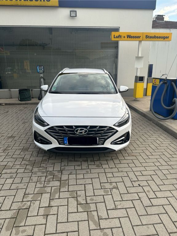 i30