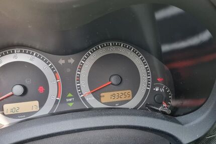Toyota Auris 193.244 km 3.500 &euro; Schönefeld 12529
