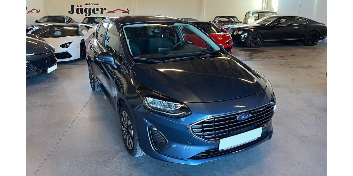 Ford Fiesta 5.606 km 16.990 &euro; Fridolfing 83413