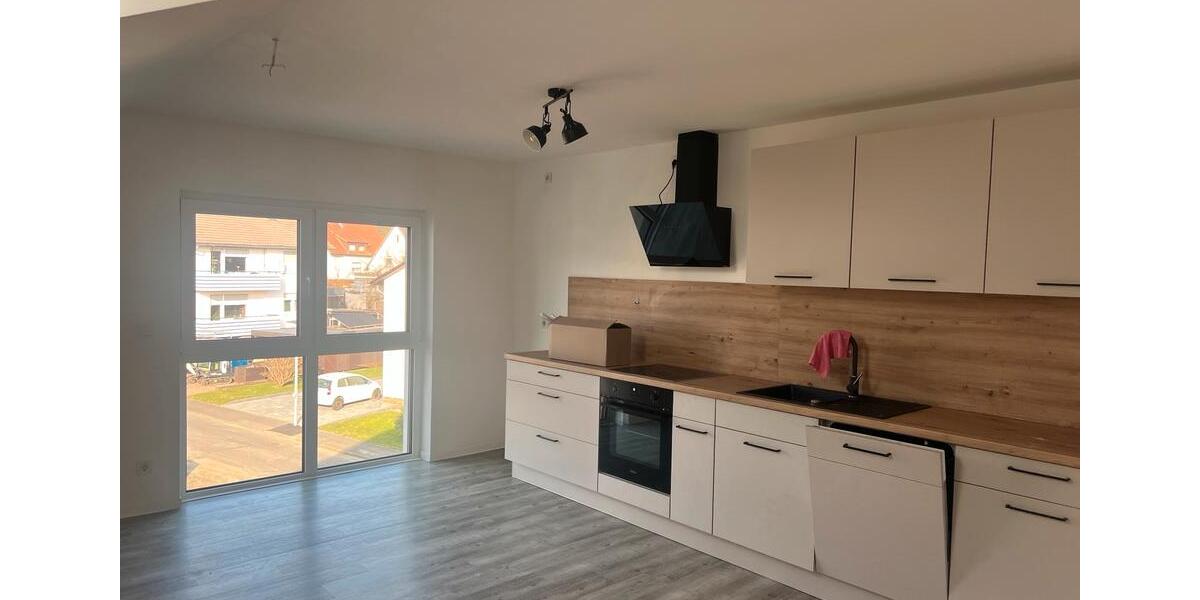 Dachgeschoßwohnung Felsberg - 2 Zimmer, 96 m&sup2;, 960&euro; | Angebot:25419174