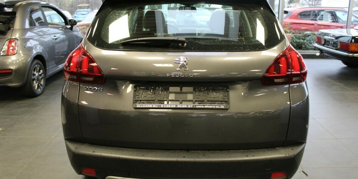 Peugeot 2008 PureTech 110 Allure 103.900 km 8.980 &euro; Euskirchen 53881