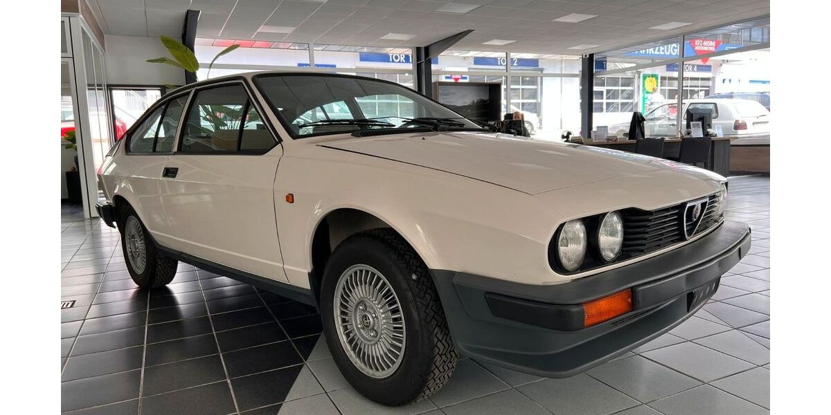 Alfa Romeo GTV 56.575 km 20.990 &euro; Wülfrath 42489
