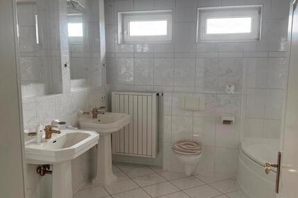 Wohnung Meßstetten - 4 Zimmer, 150 m&sup2;, 1.550&euro; | Angebot:24805987