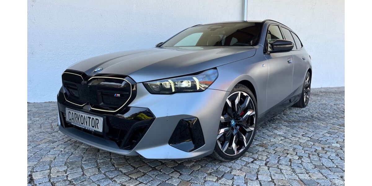 BMW i5 5.500 km 78.900 &euro; München 81245