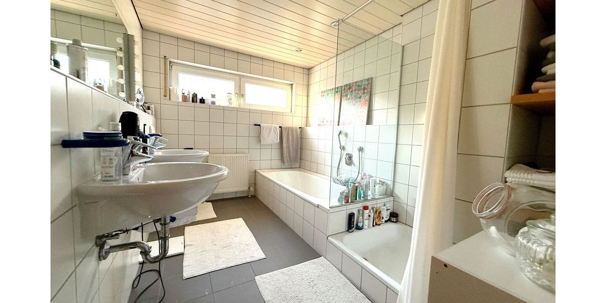 Reiheneckhaus Remseck-Hochberg 3-seitig frei, Garten & Waldnähe ohne Käuferprovision - Einfamilienhaus Remseck Hochberg Hochberg | Angebot:27296102