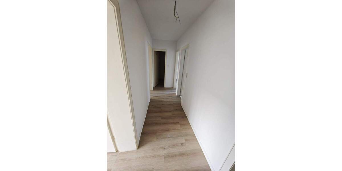 **sanierte 3-Zimmer-Wohnung mit Balkon** 3 zimmer