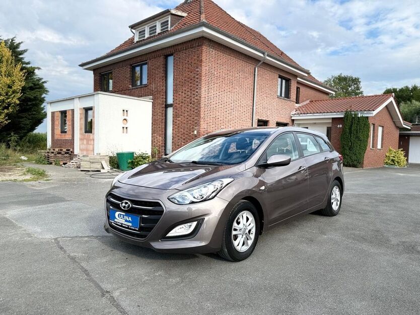 Hyundai i30 125.000 km 7.900 € Erwitte 59597