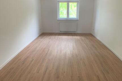 Wohnung Wiesbaden Biebrich - 2 Zimmer, 60 m&sup2;, 895&euro; | Angebot:26039091