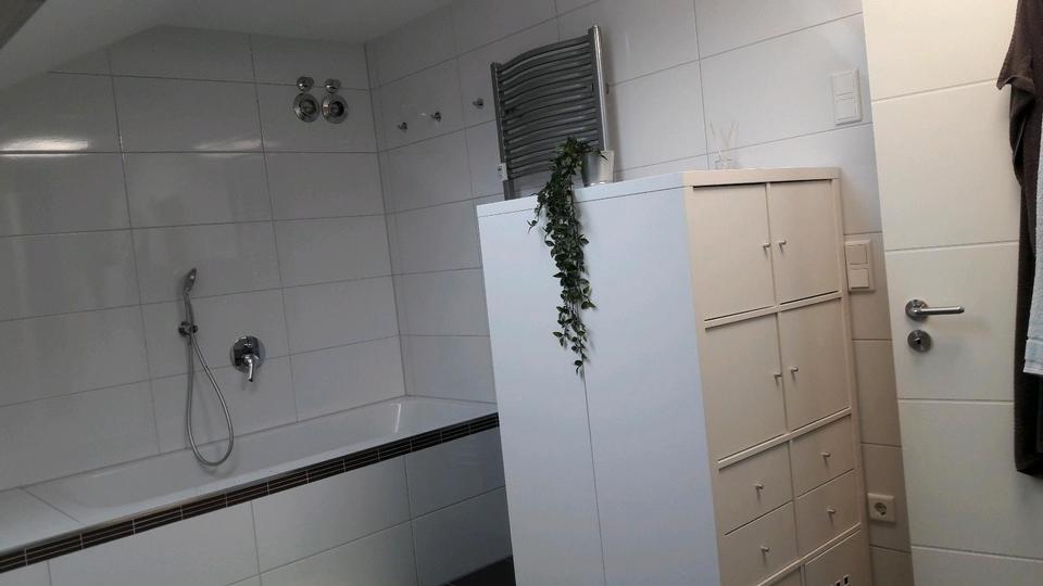 Dachgeschoßwohnung Erlenbach am Main - 5 Zimmer, 18 m&sup2;, 300&euro; | Angebot:26067072