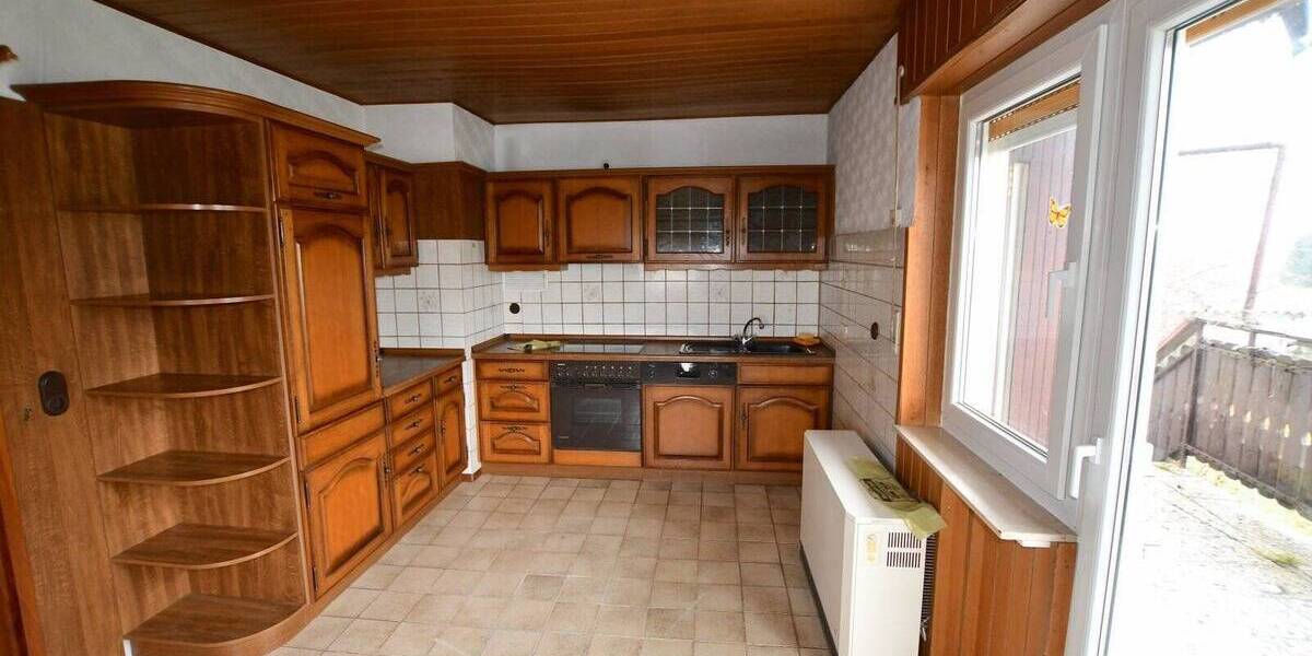 Einfamilienhaus Erbach Bullau - 5 Zimmer, 147 m&sup2;, 175.000&euro; | Angebot:25685208