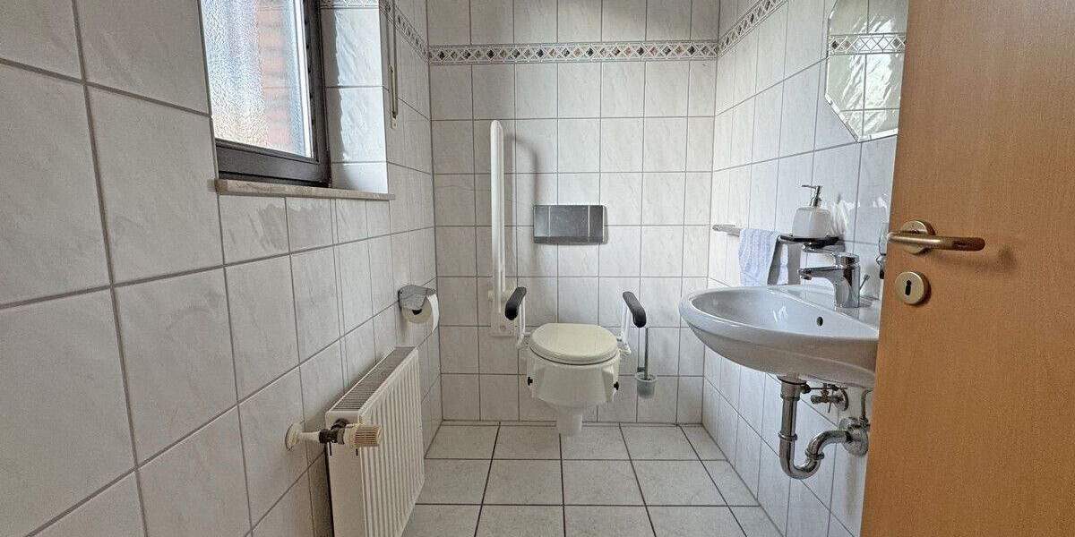 Bungalow Voerde Friedrichsfeld - 3 Zimmer, 123 m&sup2;, 790.000&euro; | Angebot:25878914