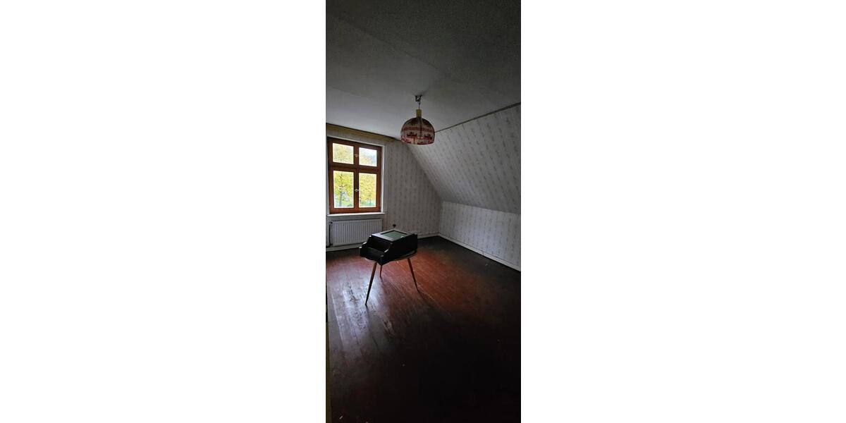 Einfamilienhaus Brilon - 7 Zimmer, 139 m&sup2;, 95.000&euro; | Angebot:26196074