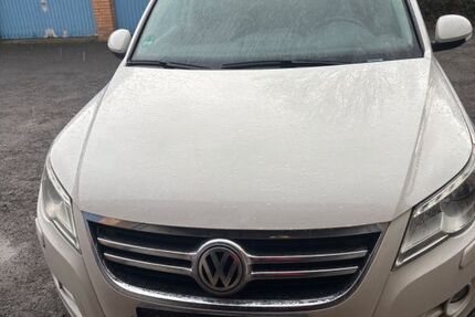 VW Tiguan 283.745 km 4.300 &euro; Garbsen 30823