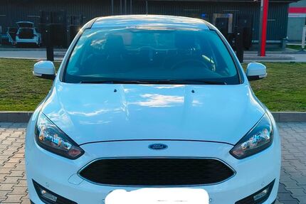 Ford Focus 69.853 km 9.600 &euro; Wolfsburg 38442