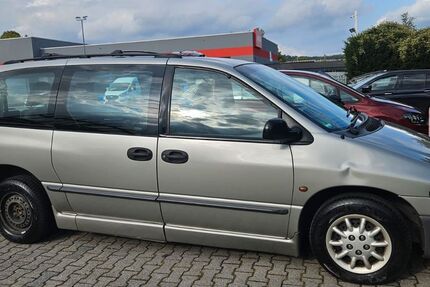 Chrysler Voyager 118.000 km 3.900 &euro; Iserlohn 58636