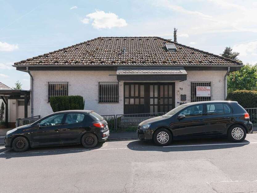 Haus zum Kaufen in Wiesbaden-Naurod 600.000 € 156 m²