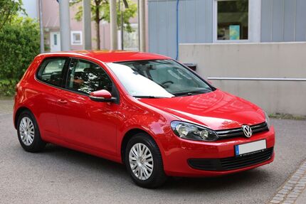 VW Golf 48.300 km 6.800 &euro; München 81827