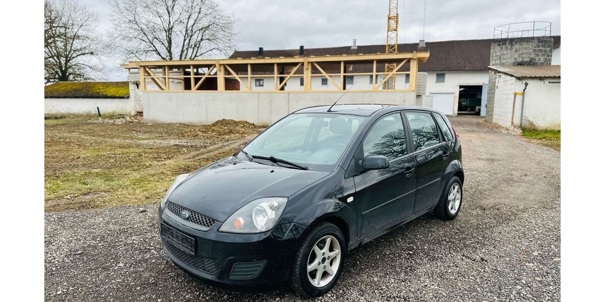 Ford Fiesta 195.000 km 2.250 &euro; Neufahrn 85375