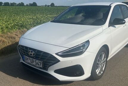 Hyundai i30 27.000 km 15.900 &euro; Bedburg 50181