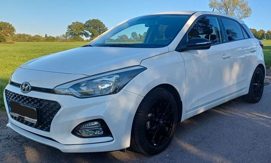 i20