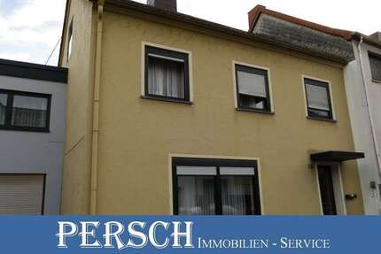 Haus zum Kaufen in Schiffweiler 110.000 € 88 m²