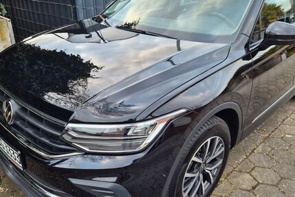 VW Tiguan 96.923 km 22.800 &euro; Moers 47445